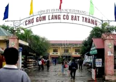 ໝູ່ບ້ານເຄື່ອງປັ້ນດິນເຜົາບາດຈາງ ຜ່ານສາຍຕາຂອງນັກຂ່າວຝະລັ່ງ